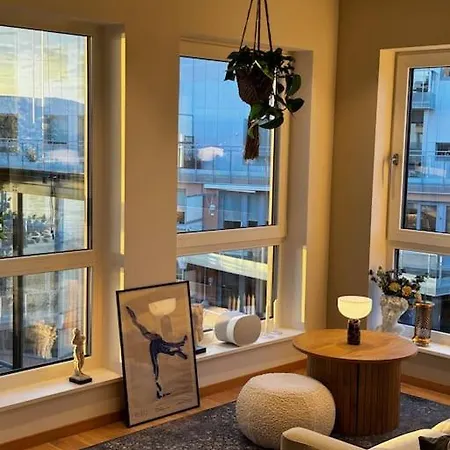 Apartment In With Ocean View *